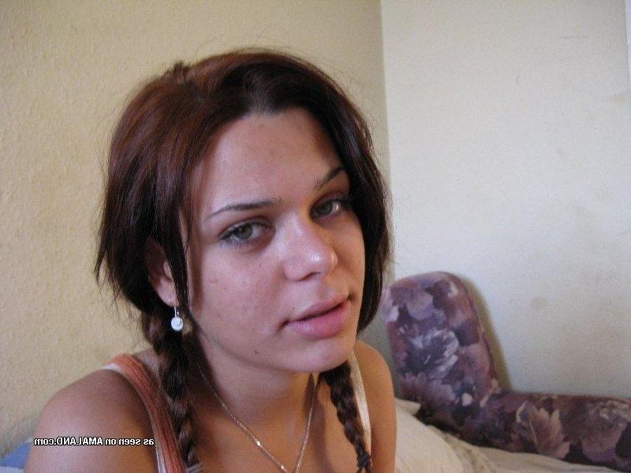 12P Curvy amateur chica naked in the shower room