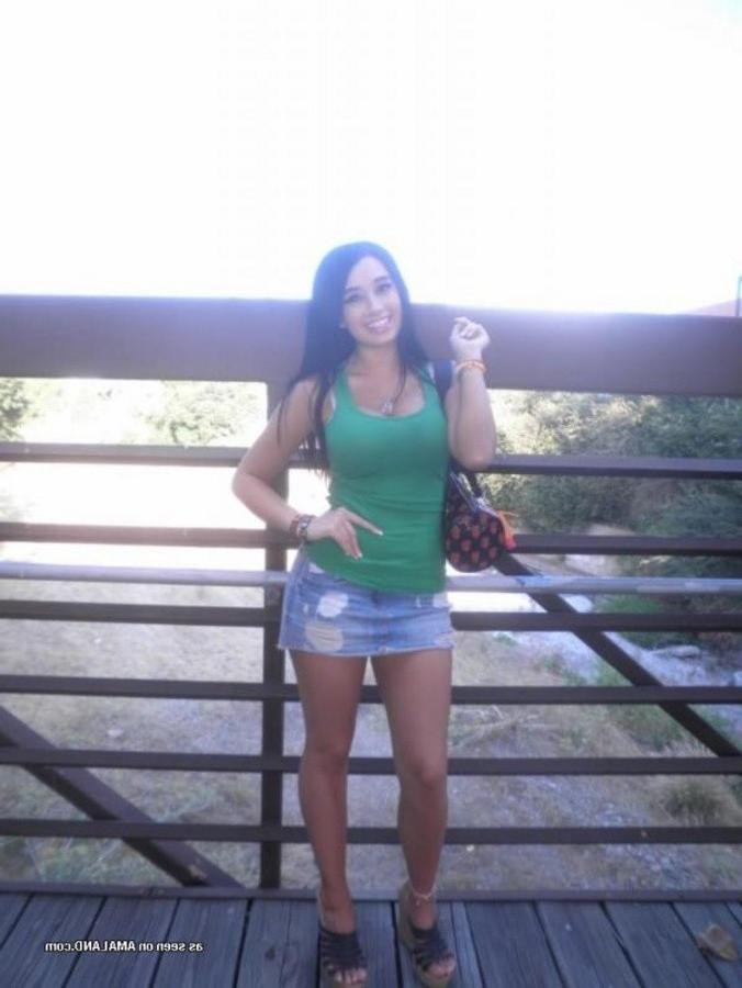 10P Collection of a big-tittied hottie posing for her boyfriend