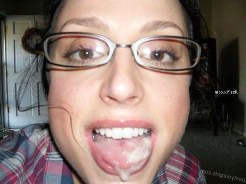 15P Real amateur girls taking cum facials