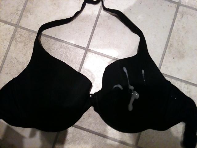 9P Wifes blck bra 2