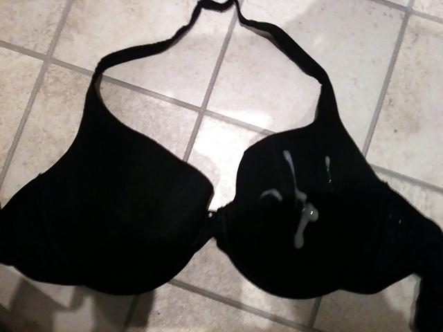 9P Wifes blck bra 2