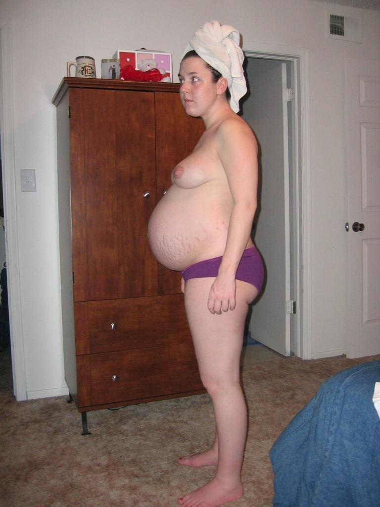 12P Nude preggo amateurs