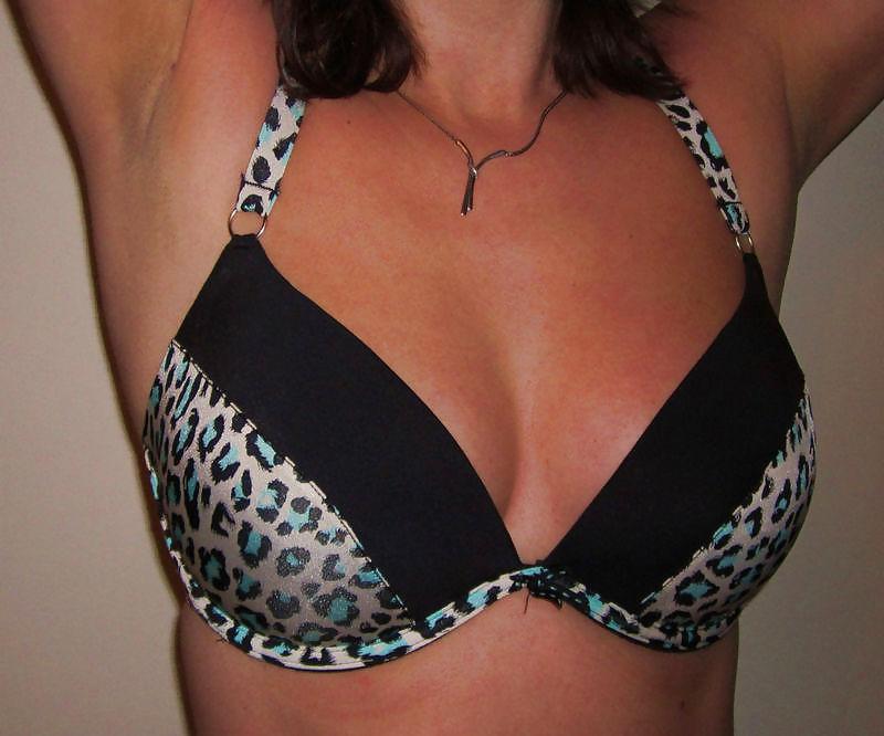11P Young girl nice bra
