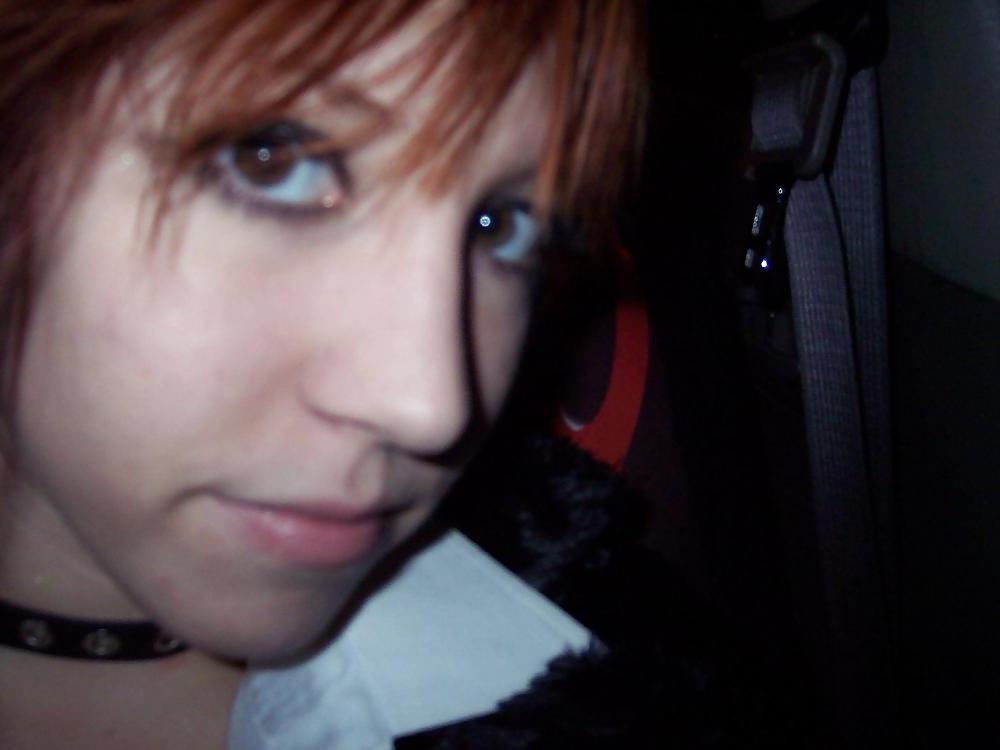 25P YOUNG REDHEAD GIRLFRIEND