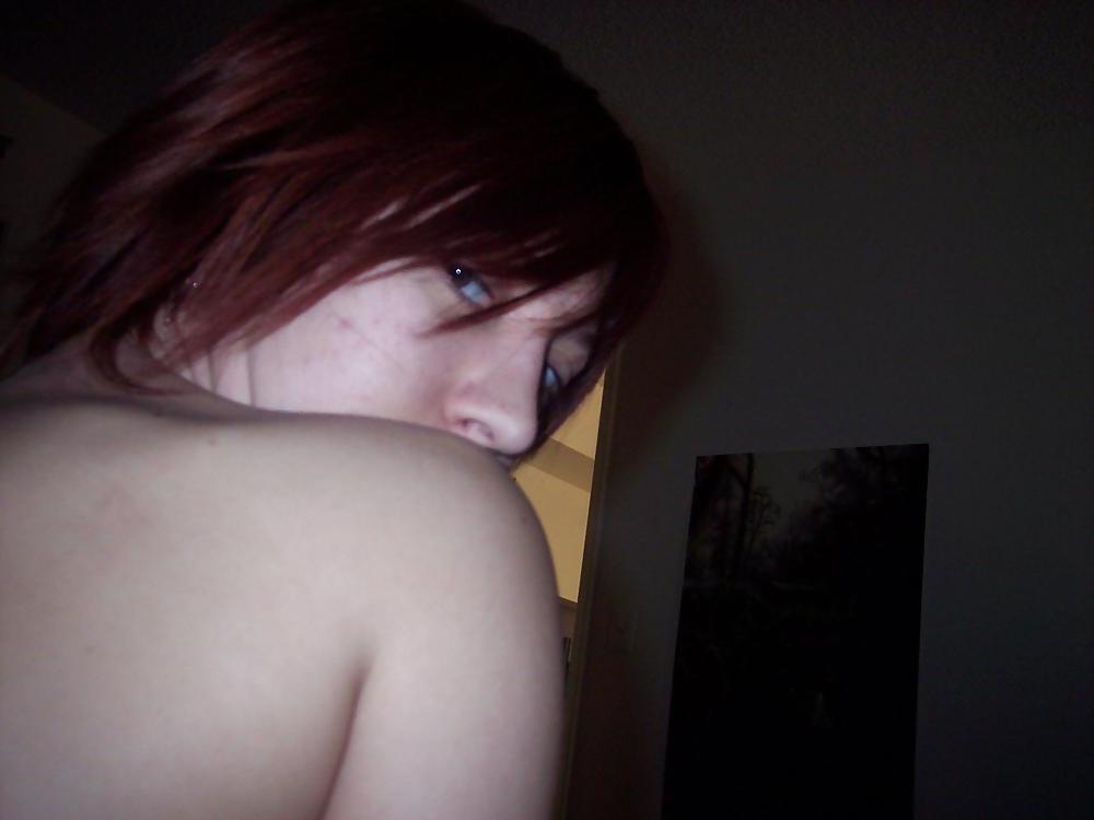 25P YOUNG REDHEAD GIRLFRIEND
