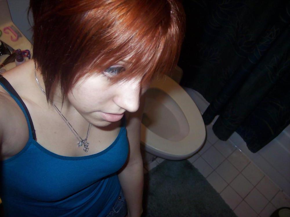 25P YOUNG REDHEAD GIRLFRIEND