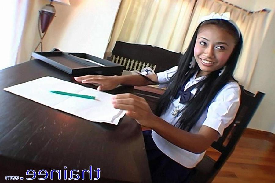 15P Thainee pretending to be a school girl