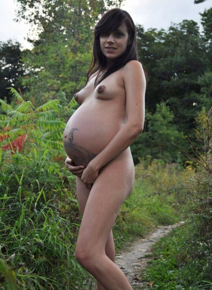 15P Pregnant Girlfriends posing and fucking