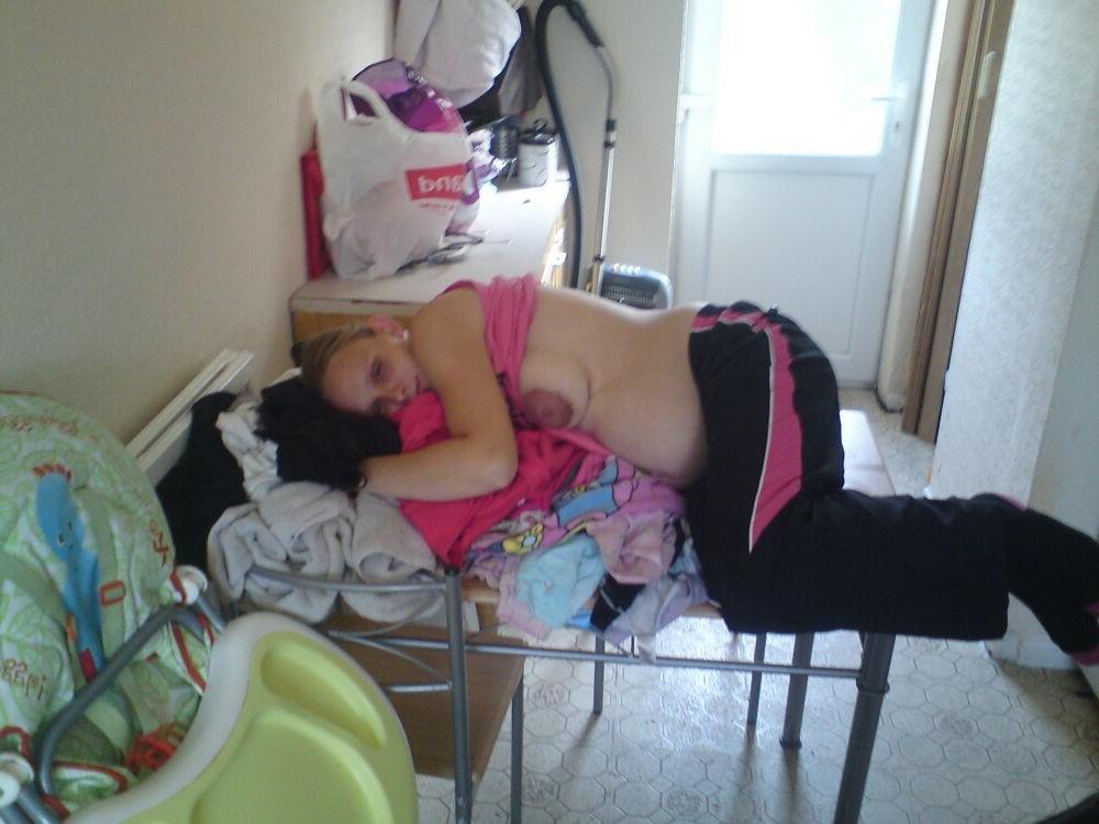 15P Pregnant Girlfriends posing and fucking