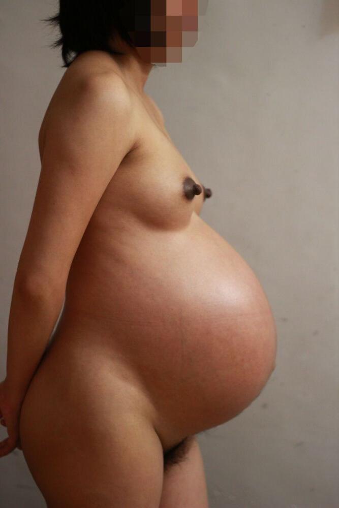 15P Pregnant Girlfriends posing and fucking