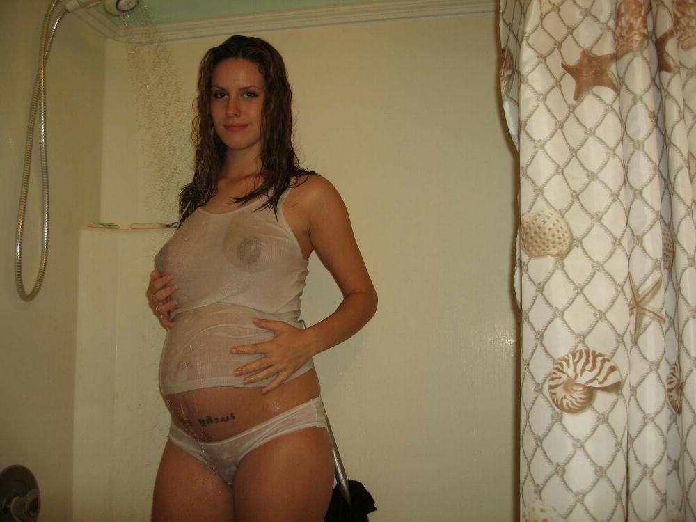15P Pregnant Girlfriends posing and fucking