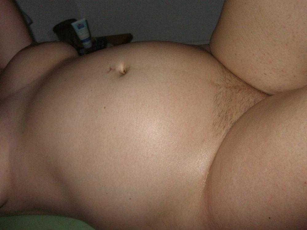 15P Pregnant Girlfriends posing and fucking