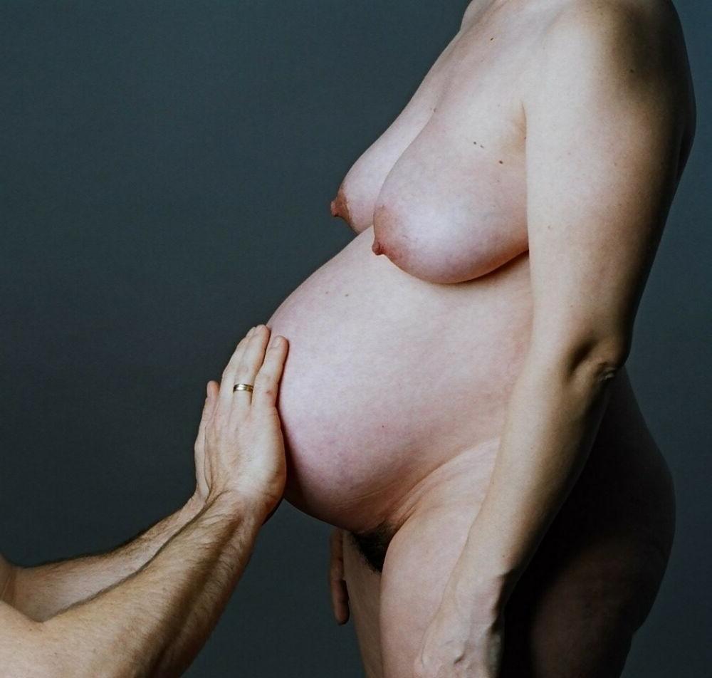 15P Pregnant Girlfriends posing and fucking
