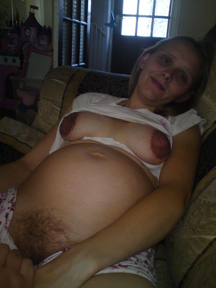 15P Pregnant Girlfriends posing and fucking