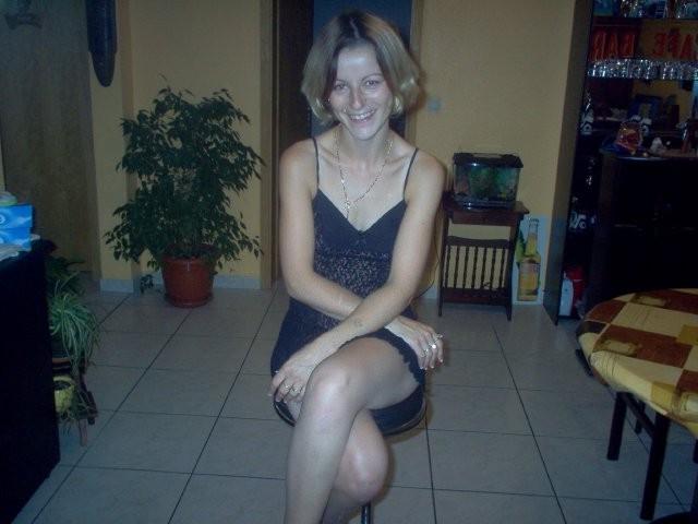 16P Various photos of naughty girl on girl action