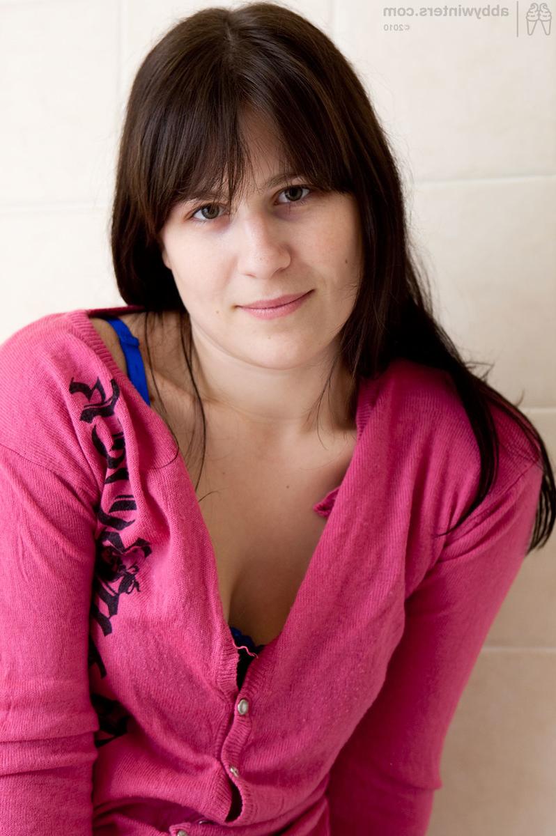 15P Curvy natural hairy amateur teen toying her pussy in the bathtub