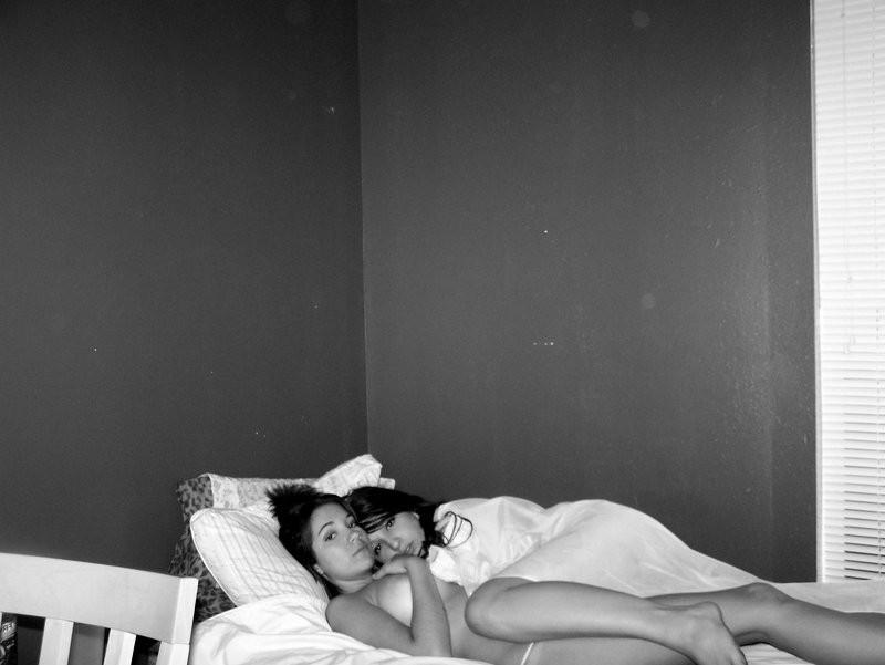 16P Photos of a girl naked in my room