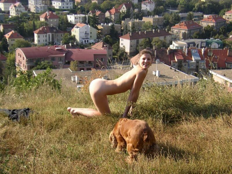 16P Photos of a girl naked in my room