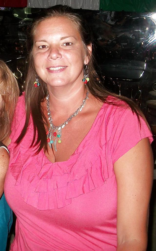 25P Thick Ass Moms