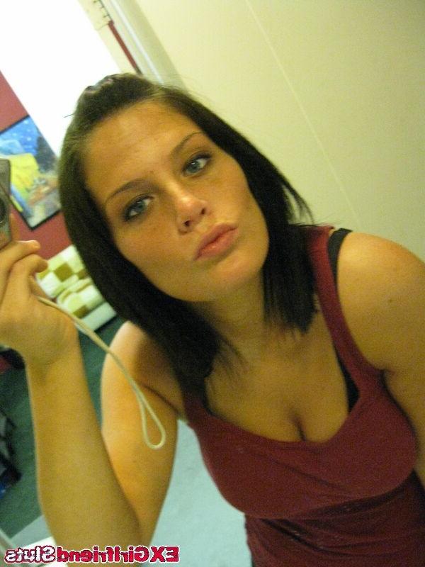 15P Amateur girlfriend self shoting