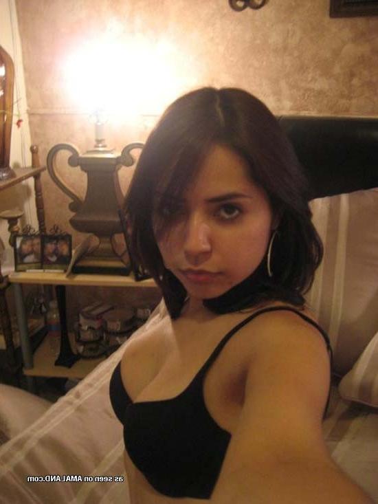 12P Picture gallery of sleazy amateur sexy Mexican hotties