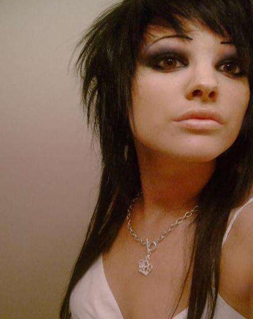 15P Hot photos of sexy girls kissing