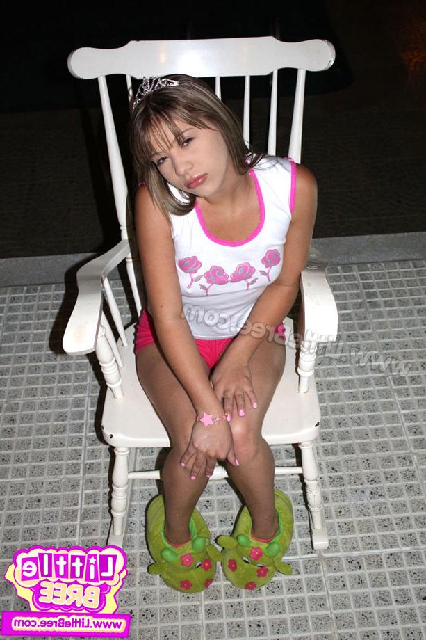 12P Princess Bree very naughty on her chair