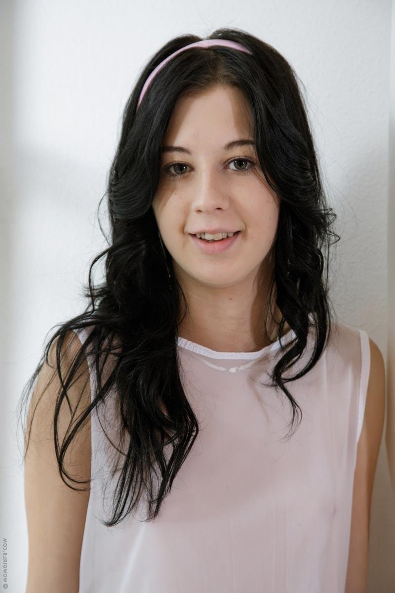 15P Hot natural teen in heat