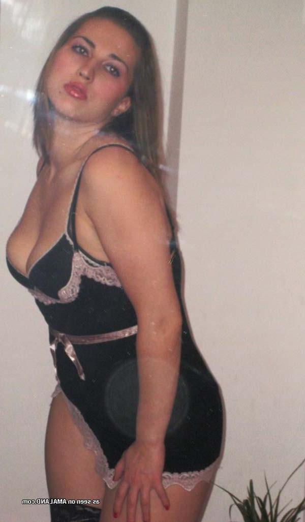 15P MILF in Dessous