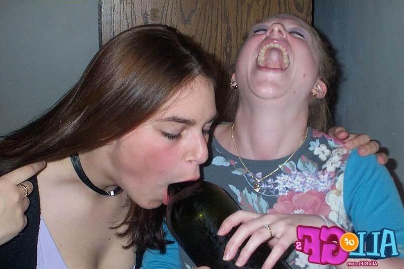 12P X girl friends working hot mouths