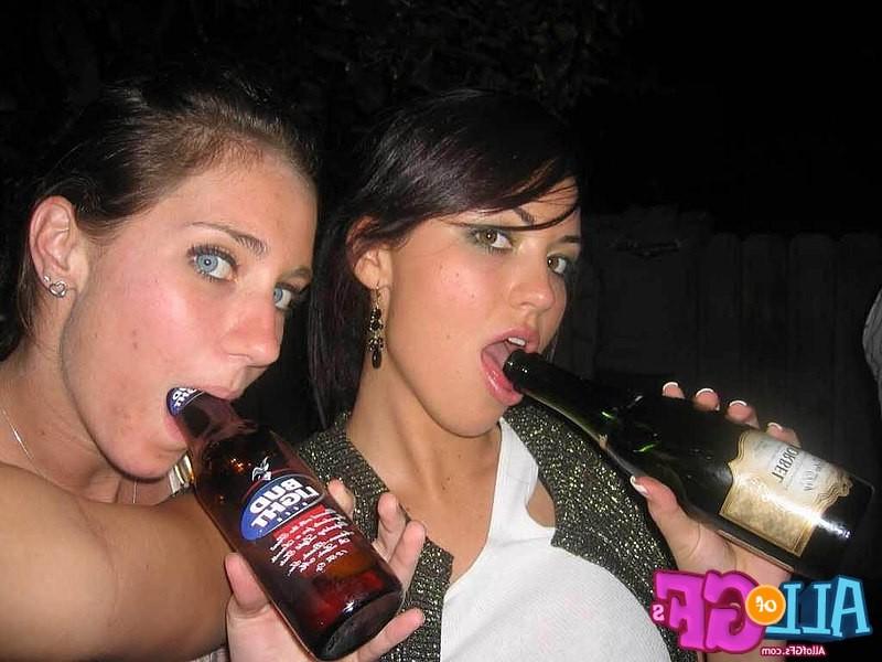 12P X girl friends working hot mouths