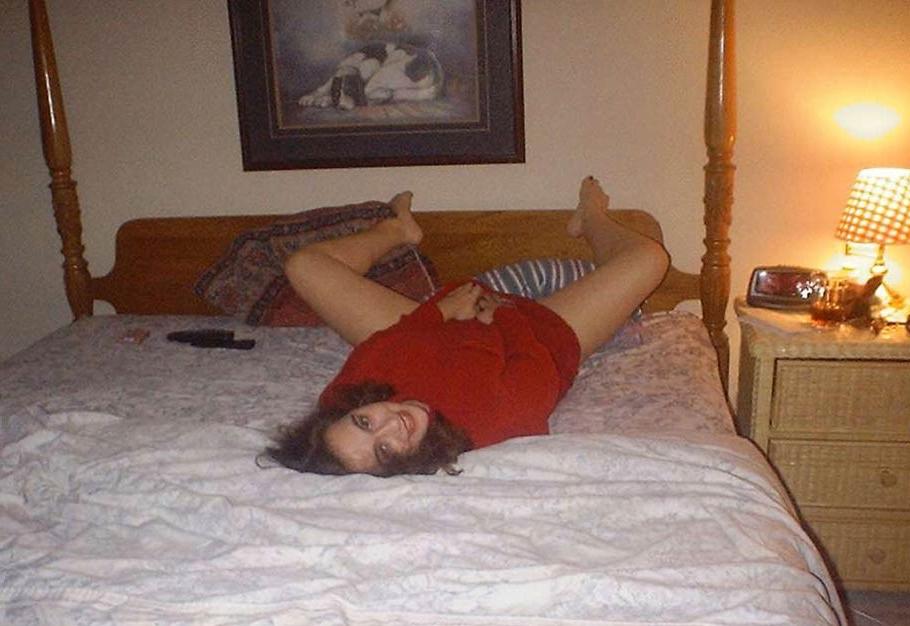 15P MILF in sleazy poses