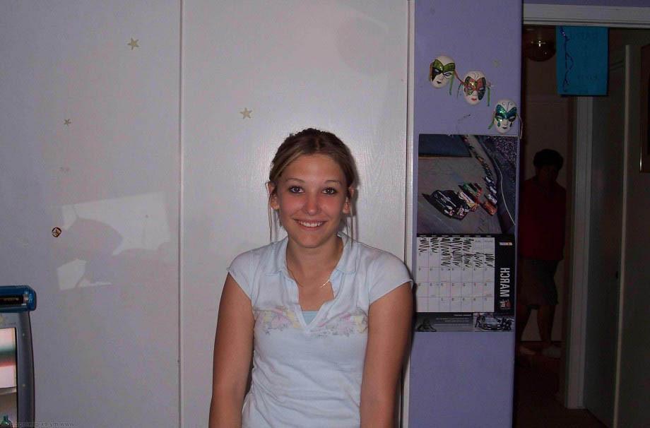 16P Pictures of hot girl to girl hardcore action