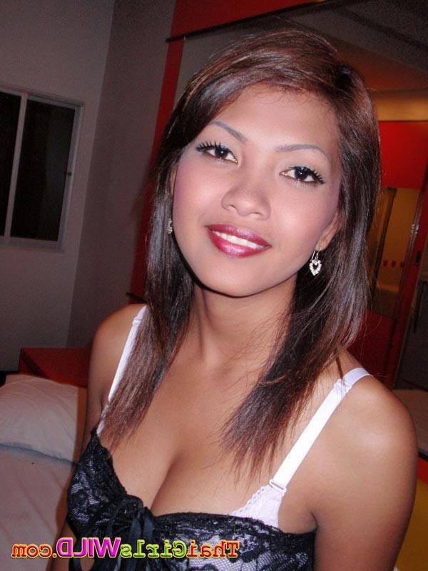 16P Beautiful Thai bar babe suck and fuck