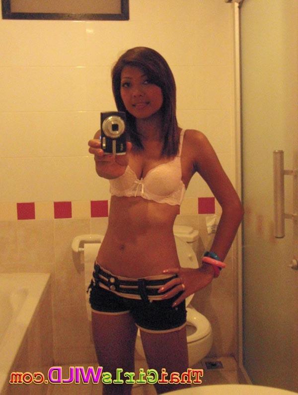 16P Beautiful Thai bar babe suck and fuck