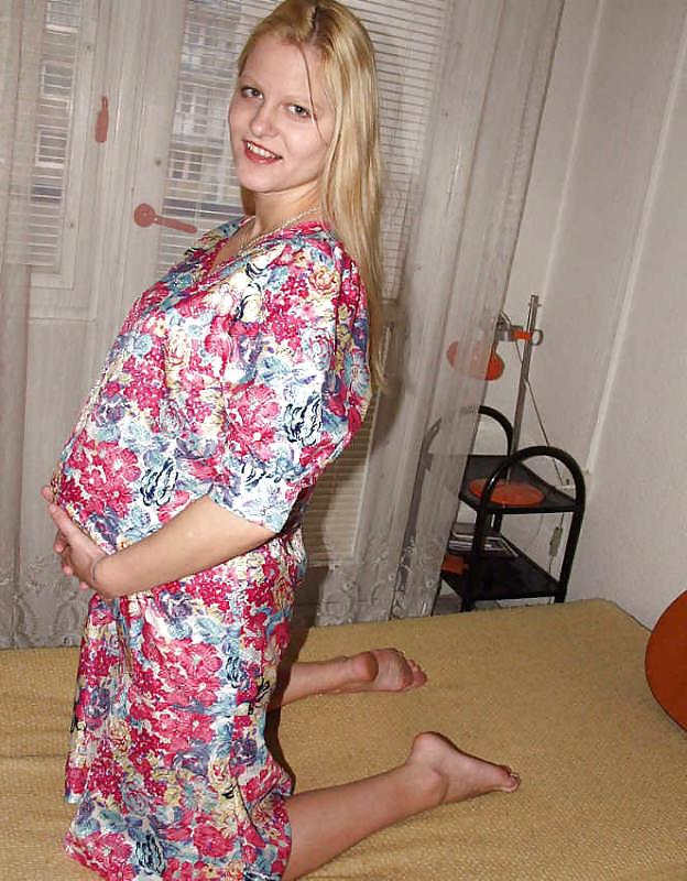 16P PREGNANT, SEXY & SO HORNY 16