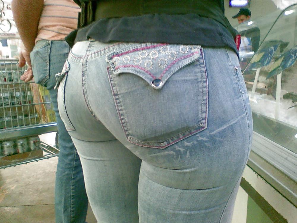 25P THICK ASS BITCHES