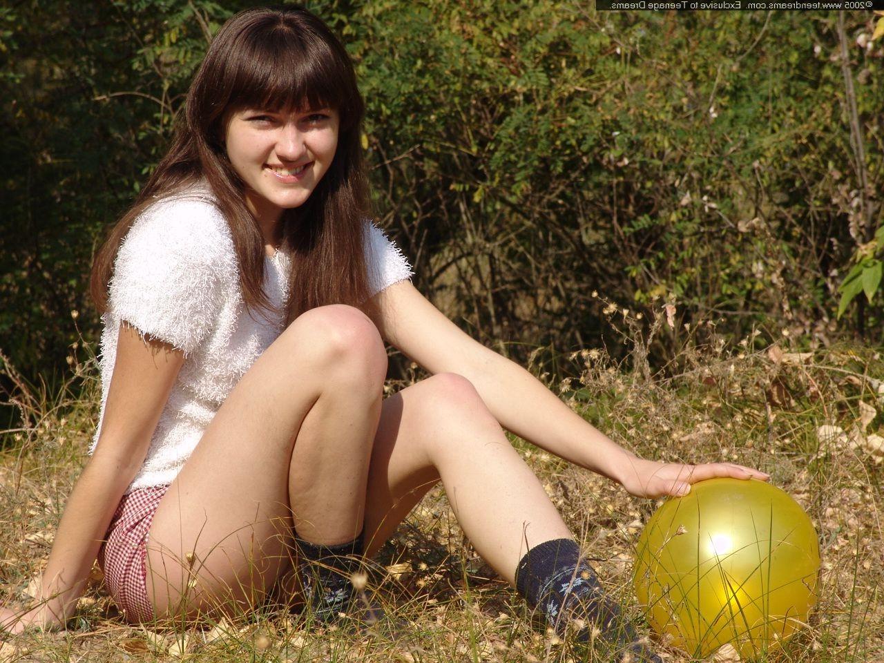 18P Outdoor girl Juliya plays in the field