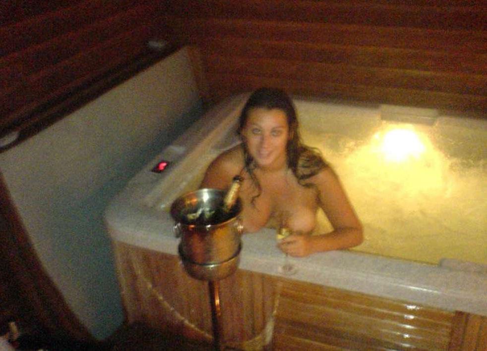 15P MILF in kinky vacay