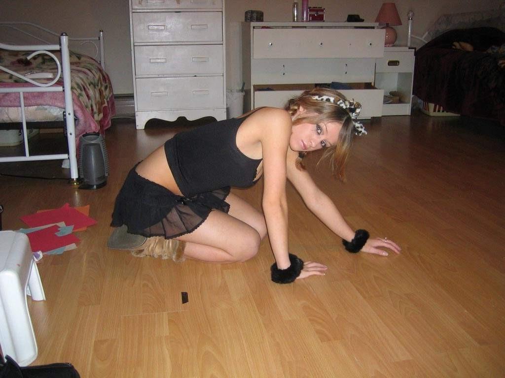 16P Pictures of hot girl to girl hardcore action
