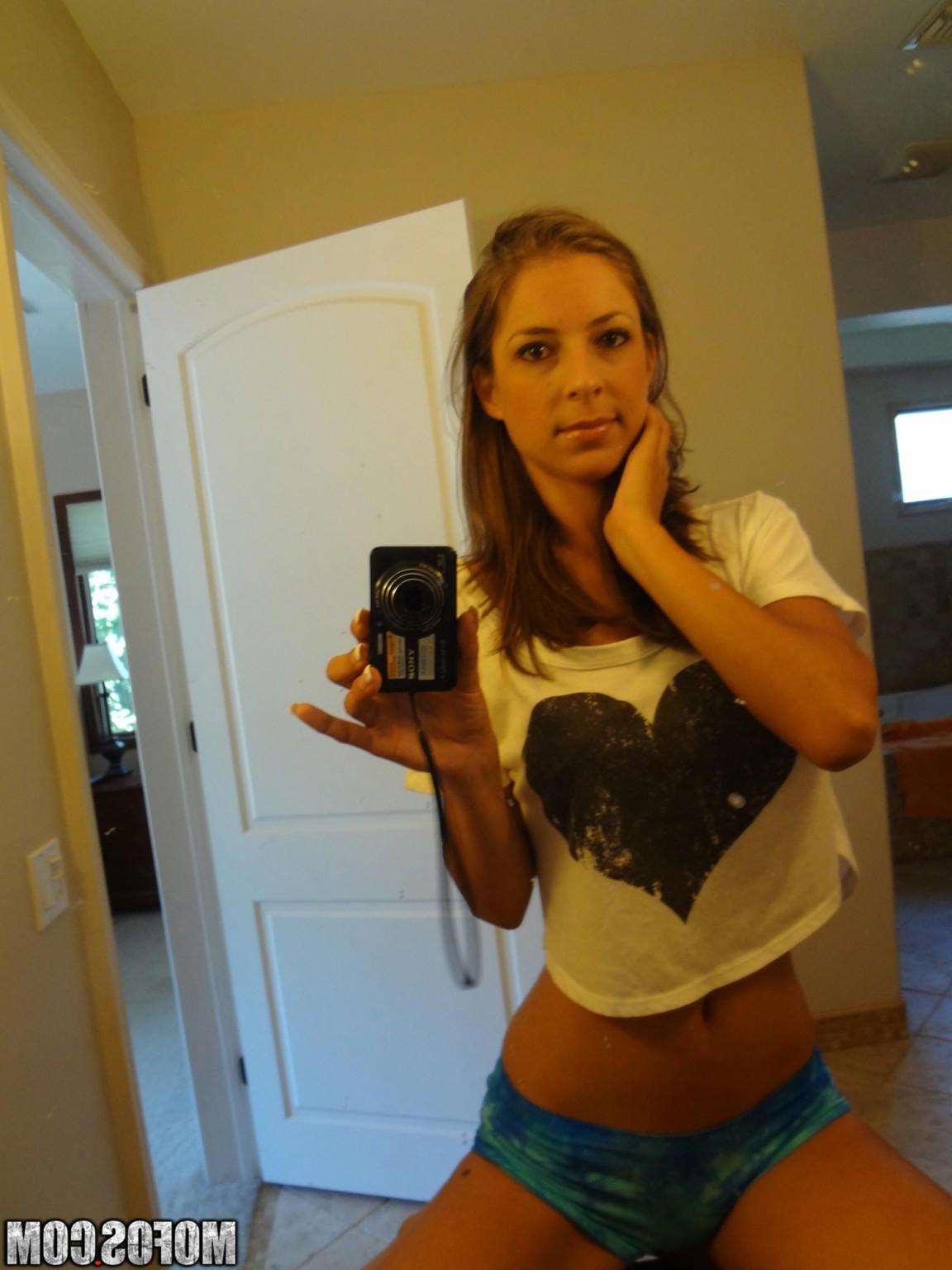 20P Real amateur user submitted girlfriends