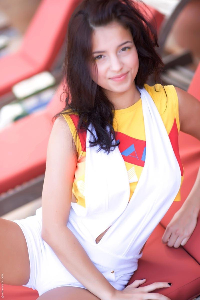 15P Horny teen babe strips outside