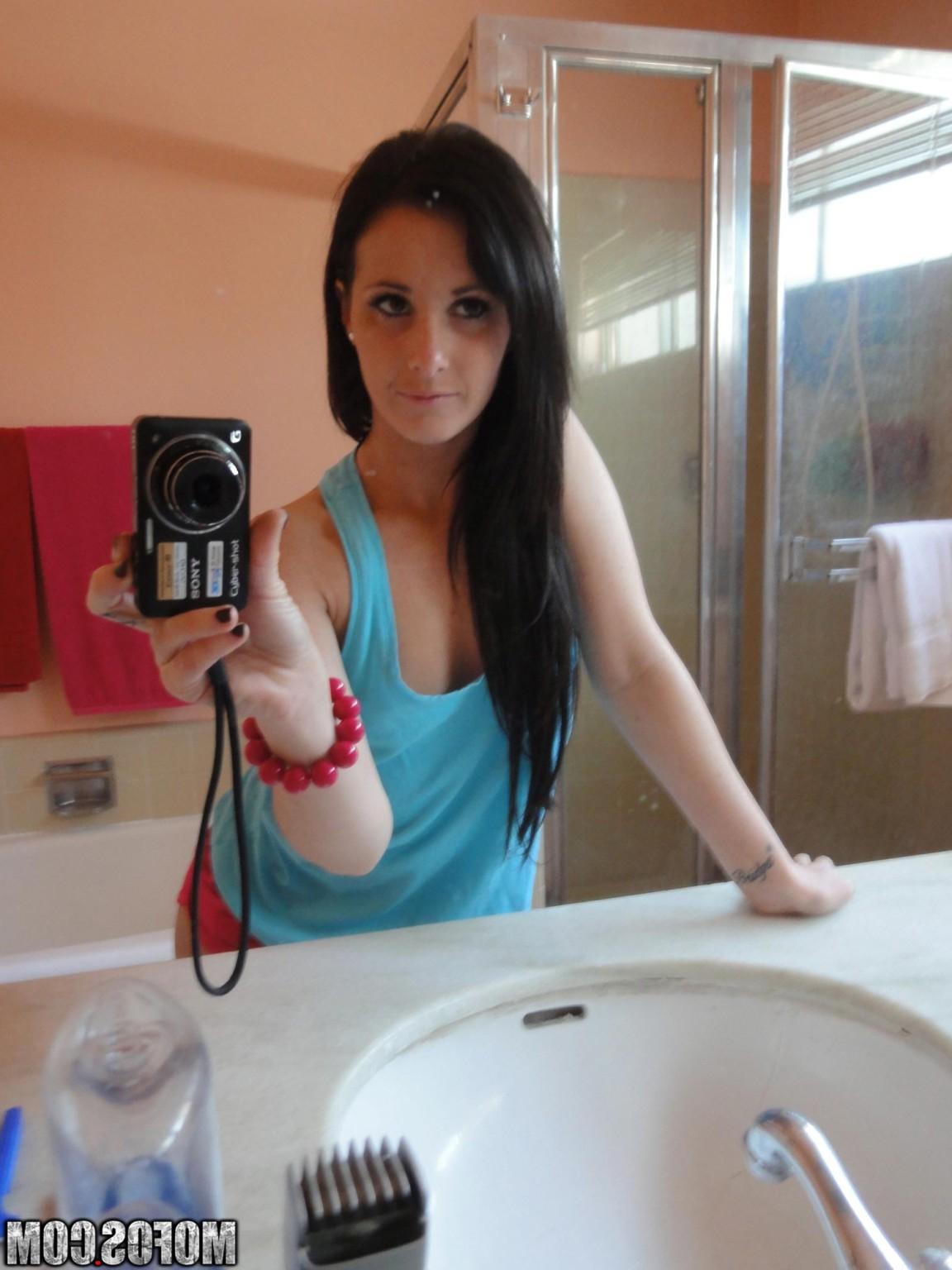 20P Real amateur user submitted girlfriends