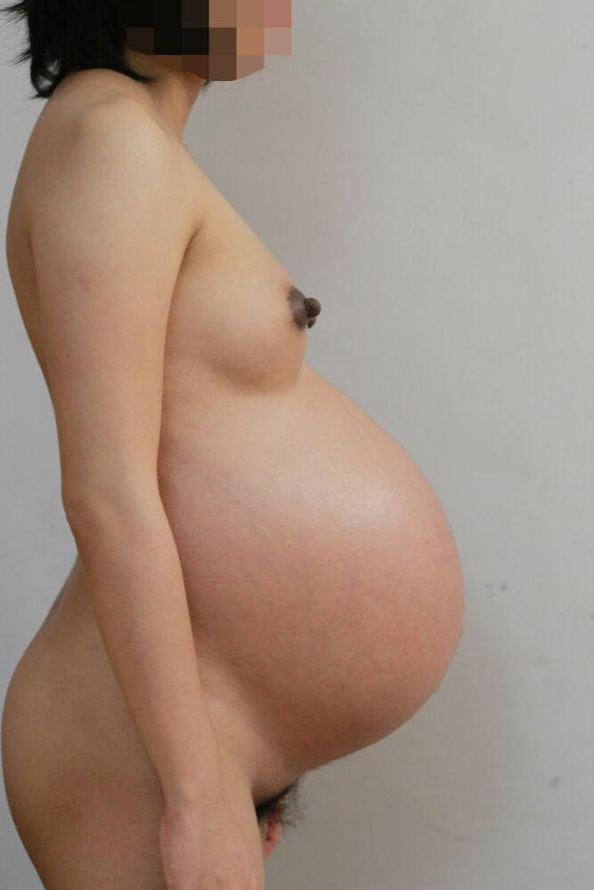 15P Pregnant Girlfriends posing and fucking