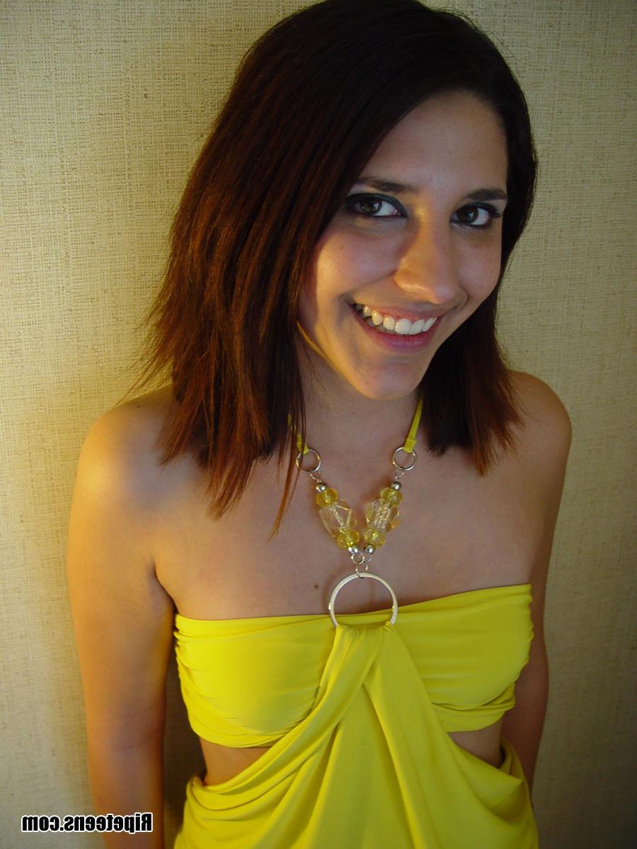 16P Ripe teen getting a huge cumload on her face