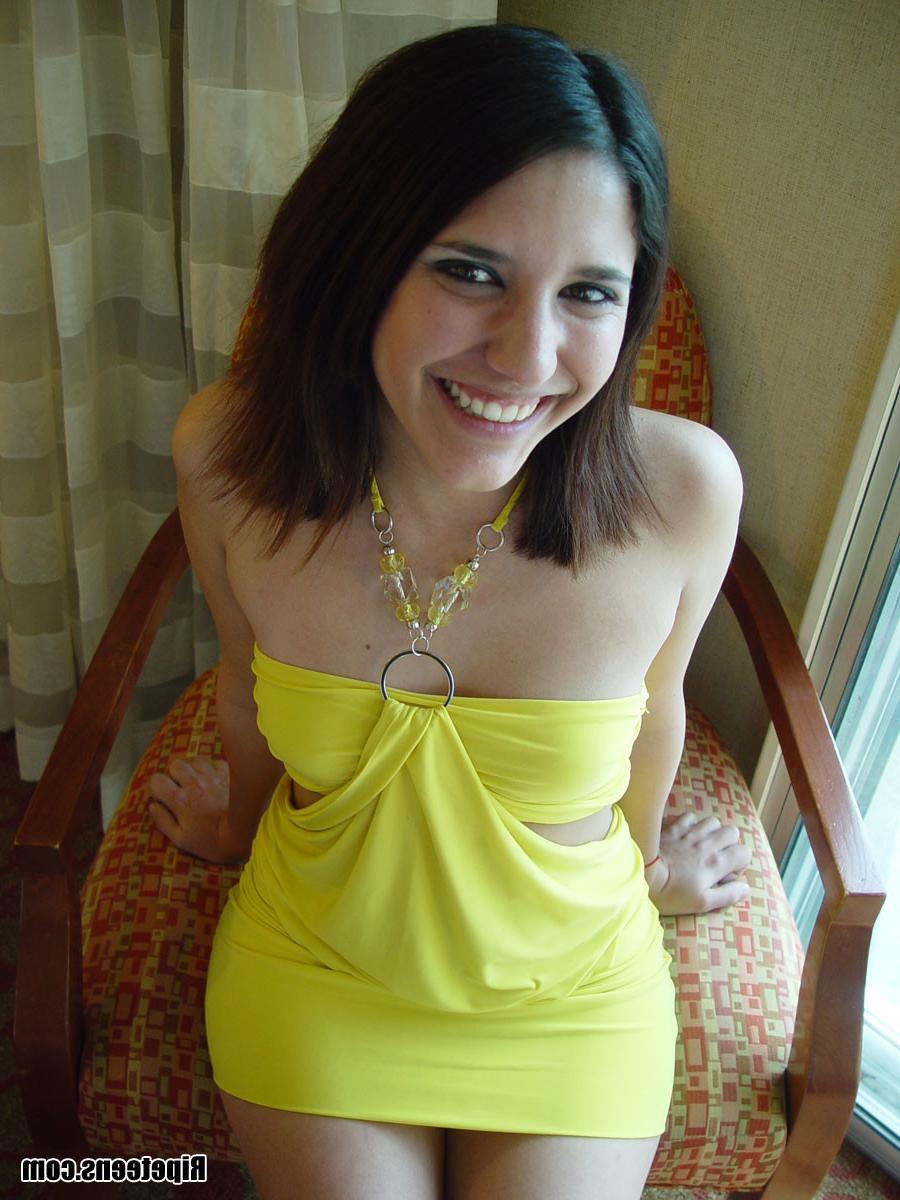 16P Ripe teen getting a huge cumload on her face