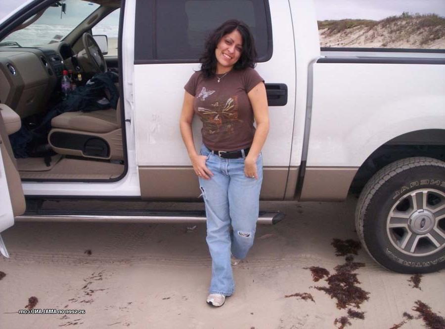 15P Sexy Mexican babe posing outdoors