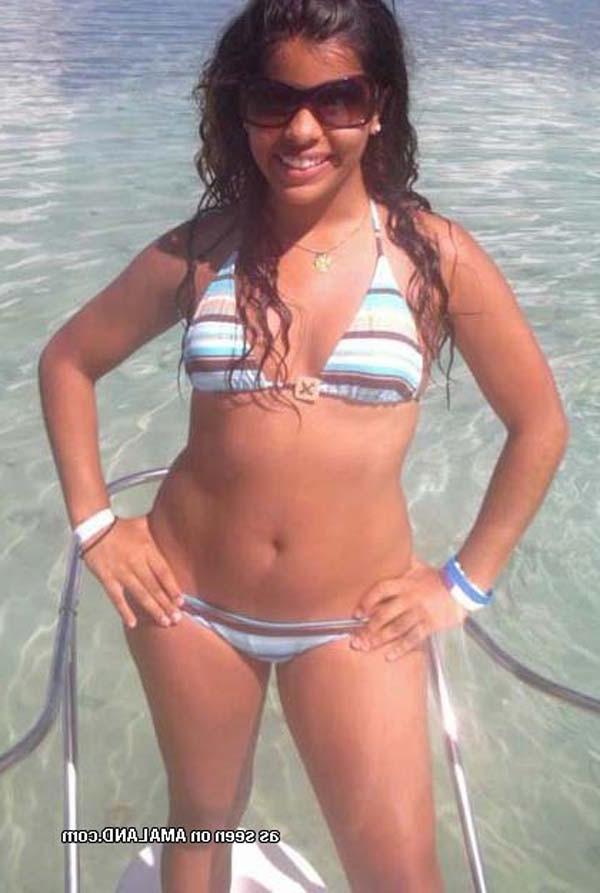 15P Amateur Mexican chicks in their bikini