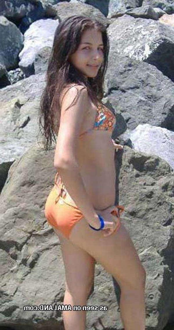 15P Amateur Mexican chicks in their bikini