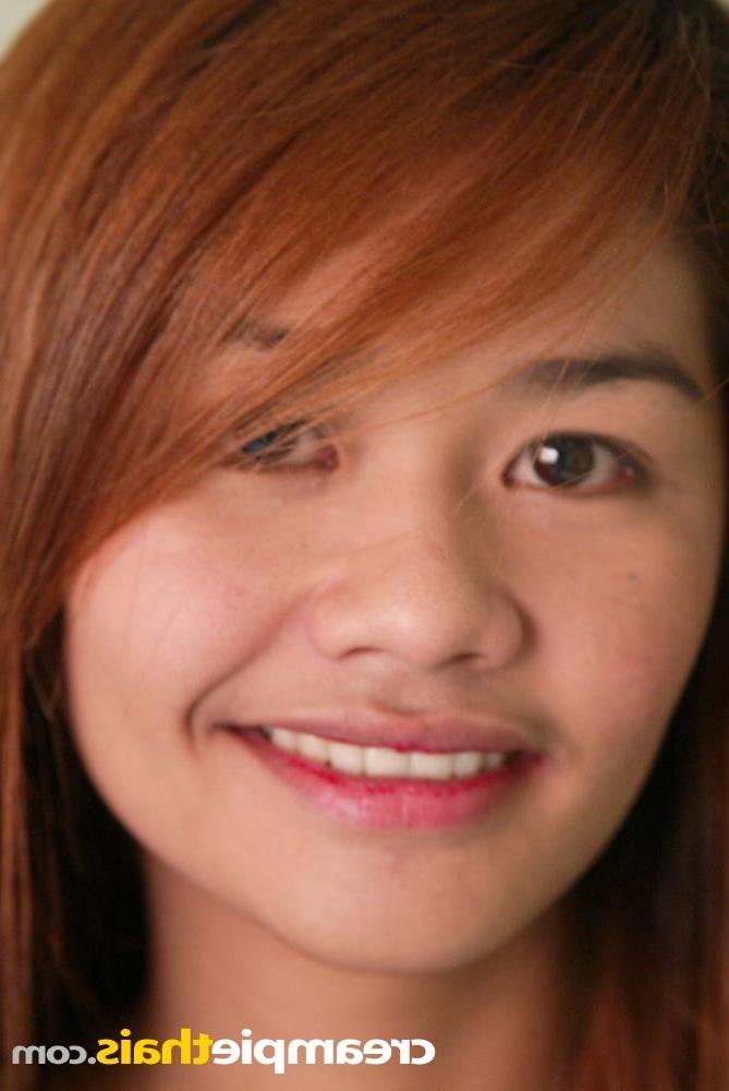 15P Redhead Thai slut Gif teases on her bed!